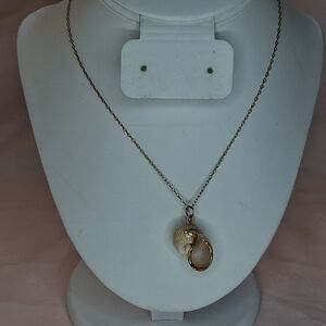 24 Kt Gold Dipped Sea Shell Brown Cream Striped Swirled Pendant Necklace Beach